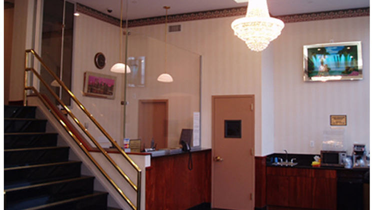 Red Carpet Inn New York Area Lobby