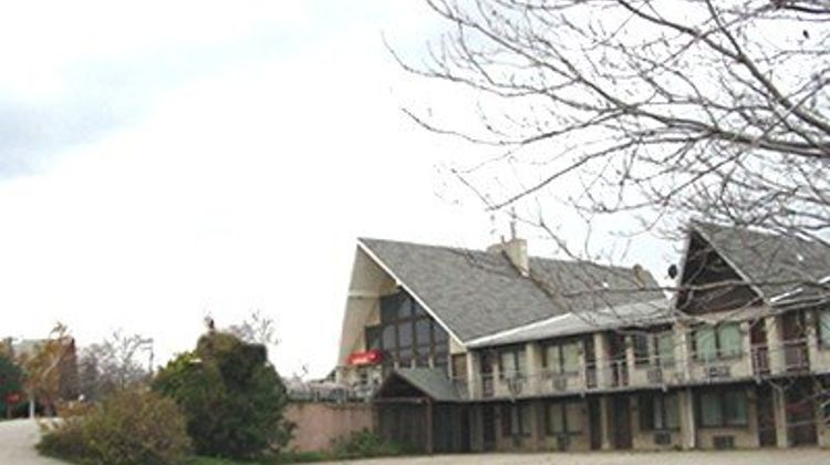 Red Carpet Inn Exterior