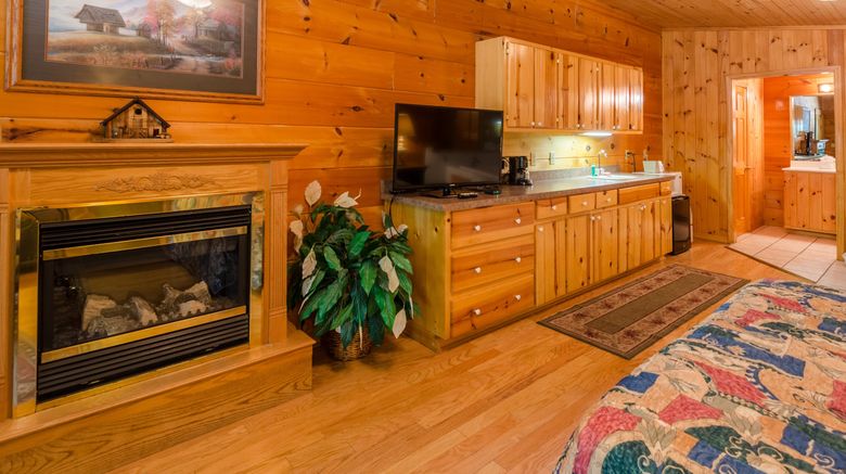 <b>Highland Hills Cabins-A Master Hosts Room</b>. Images powered by <a href="https://www.leonardoworldwide.com/" title="Leonardo Worldwide" target="_blank">Leonardo</a>.