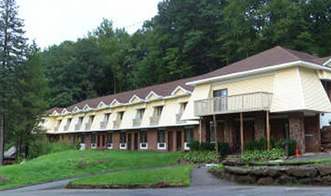 Passport Inn & Suites Exterior