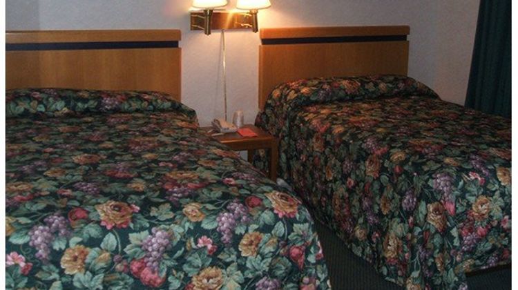 Passport Inn Methuen Room