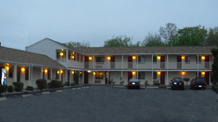 Passport Inn Methuen Exterior