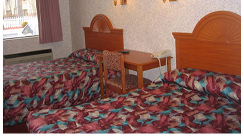 <b>Red Carpet Inn Room</b>. Images powered by <a href="https://www.leonardoworldwide.com/" title="Leonardo Worldwide" target="_blank">Leonardo</a>.