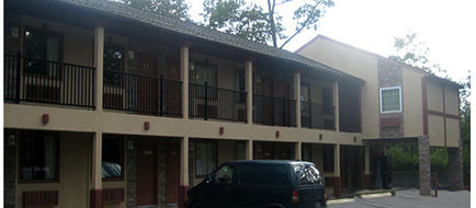 Red Carpet Inn Exterior