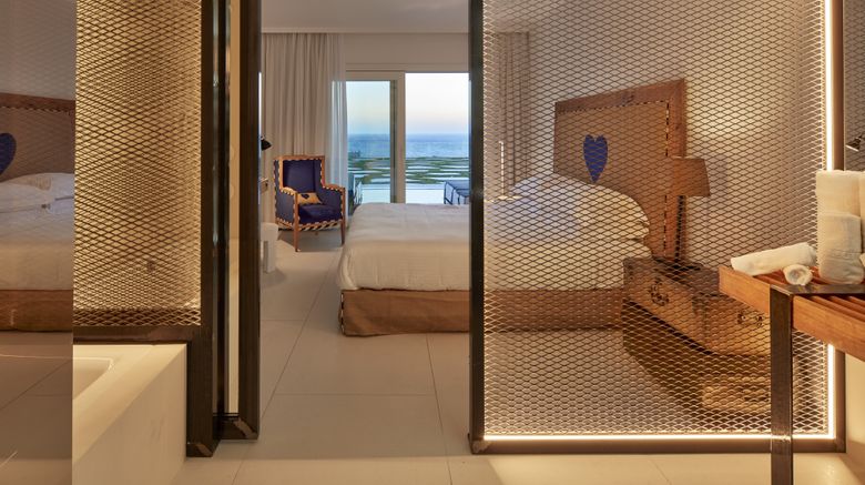 <b>Royal Myconian Resort & Villas Room</b>. Images powered by <a href="https://www.leonardoworldwide.com/" title="Leonardo Worldwide" target="_blank">Leonardo</a>.
