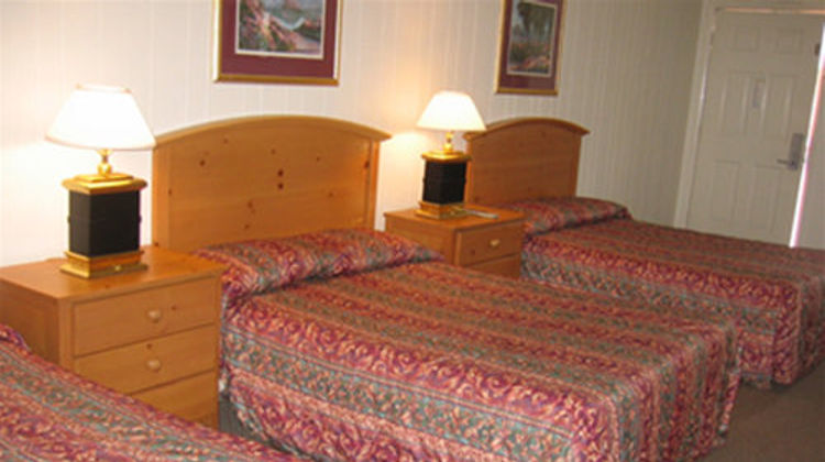 Red Carpet Inn & Suites Room