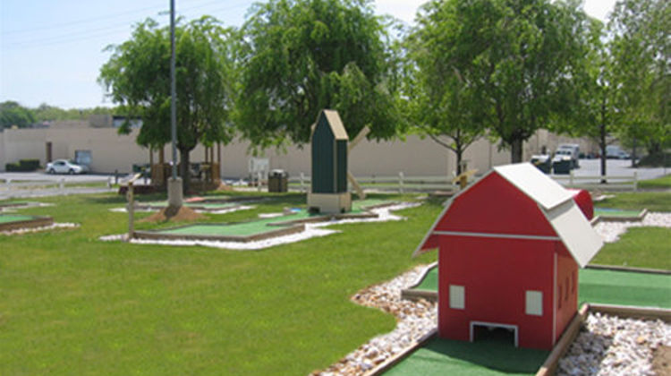 Red Carpet Inn & Suites Golf