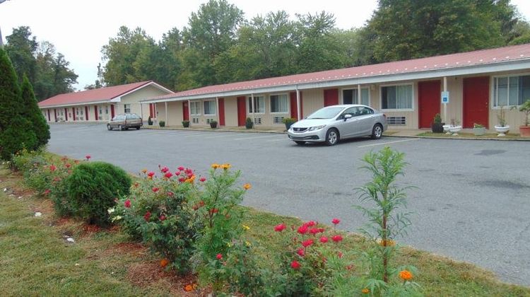 Red Carpet Inn Duncannon Exterior