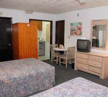 Red Carpet Inn Suite