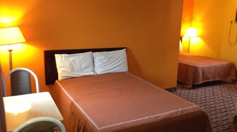 <b>Red Carpet Inn Room</b>. Images powered by <a href="https://www.leonardoworldwide.com/" title="Leonardo Worldwide" target="_blank">Leonardo</a>.
