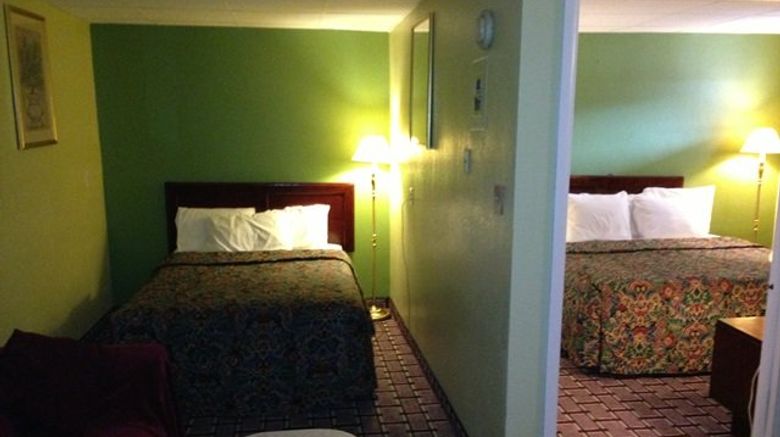 <b>Red Carpet Inn Room</b>. Images powered by <a href="https://www.leonardoworldwide.com/" title="Leonardo Worldwide" target="_blank">Leonardo</a>.