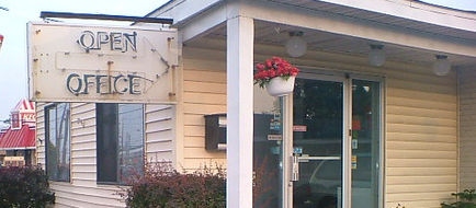 Red Carpet Inn Exterior