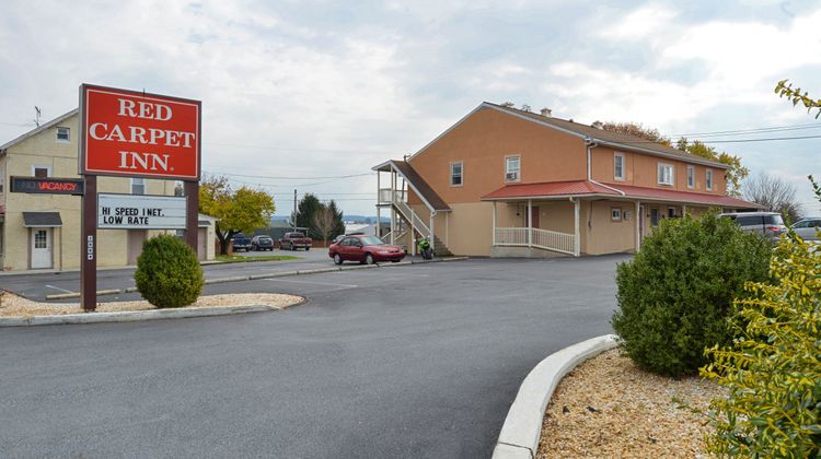 Red Carpet Inn Exterior
