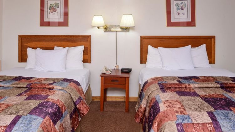 Red Carpet Inn Room
