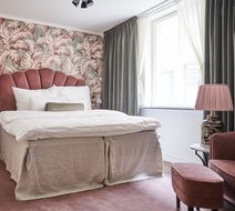 MJ's Hotel Room