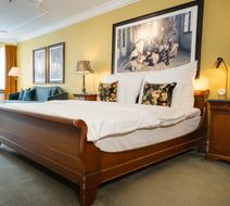 MJ's Hotel Room