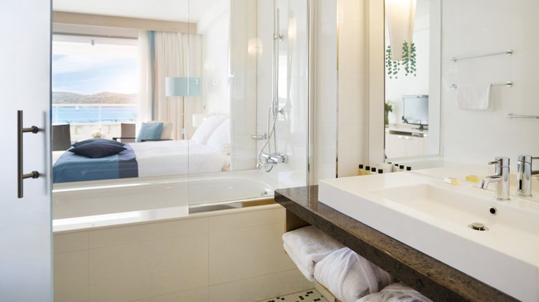 <b>Sun Gardens Dubrovnik Room</b>. Images powered by <a href="https://www.leonardoworldwide.com/" title="Leonardo Worldwide" target="_blank">Leonardo</a>.