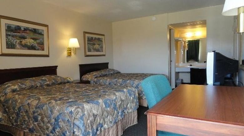 <b>Red Carpet Inn Terre Haute Room</b>. Images powered by <a href="https://www.leonardoworldwide.com/" title="Leonardo Worldwide" target="_blank">Leonardo</a>.
