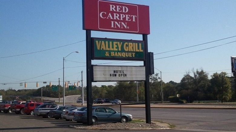 <b>Red Carpet Inn Terre Haute Exterior</b>. Images powered by <a href="https://www.leonardoworldwide.com/" title="Leonardo Worldwide" target="_blank">Leonardo</a>.