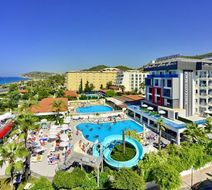 White City Beach Hotel Exterior