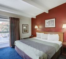 Red Carpet Inn Whippany Room