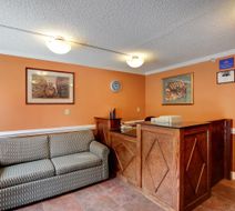 Red Carpet Inn Whippany Lobby
