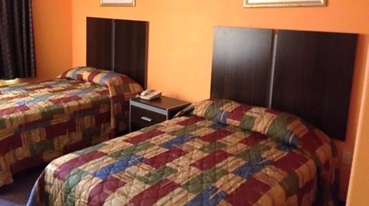 Scottish Inn & Suites, Houston Room