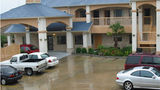 Scottish Inns & Suites Exterior