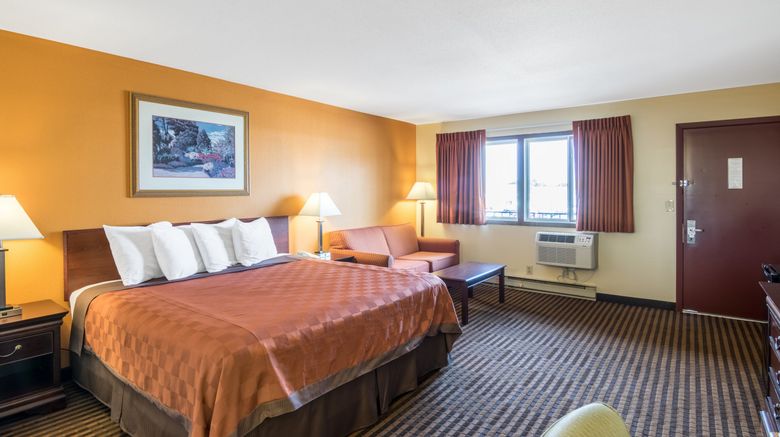 <b>Scottish Inn & Suites Eau Claire Suite</b>. Images powered by <a href="https://www.leonardoworldwide.com/" title="Leonardo Worldwide" target="_blank">Leonardo</a>.