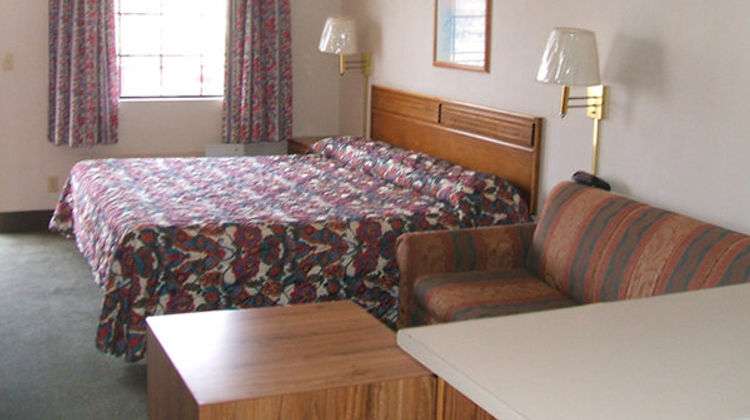 Scottish Inn Room