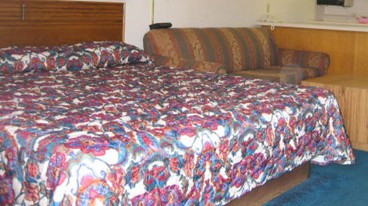 Scottish Inn Room