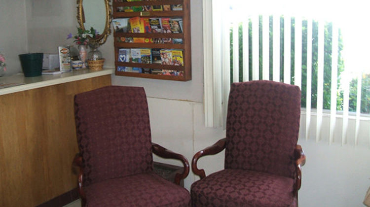 Scottish Inn Lobby
