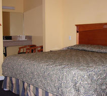 Scottish Inns Maywood/Commerce Room