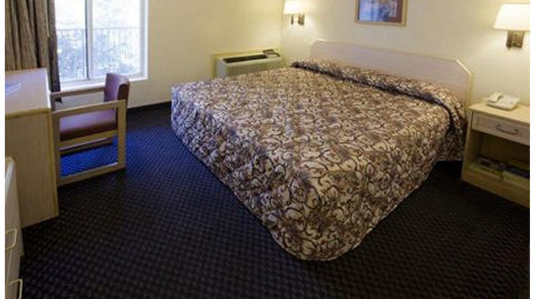<b>Scottish Inn Nashville Room</b>. Images powered by <a href="https://www.leonardoworldwide.com/" title="Leonardo Worldwide" target="_blank">Leonardo</a>.