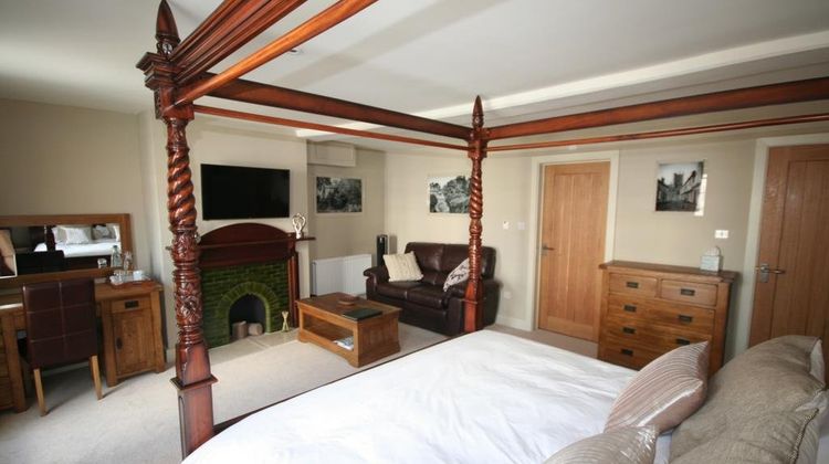 The Peppermill Suite