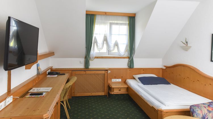 Hotel Bommersheim Room