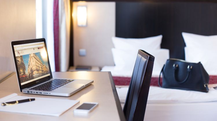 Hotel Andre Latin Room