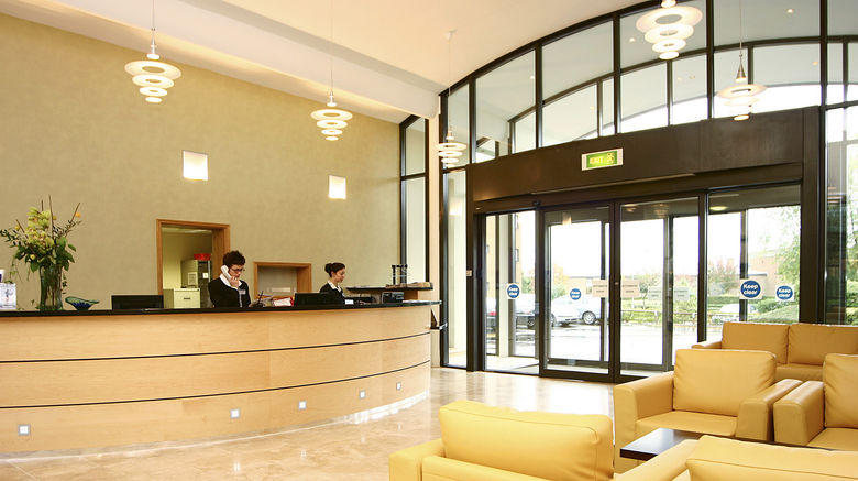 <b>Cranfield Conference Centre Lobby</b>. Images powered by <a href="https://www.leonardoworldwide.com/" title="Leonardo Worldwide" target="_blank">Leonardo</a>.