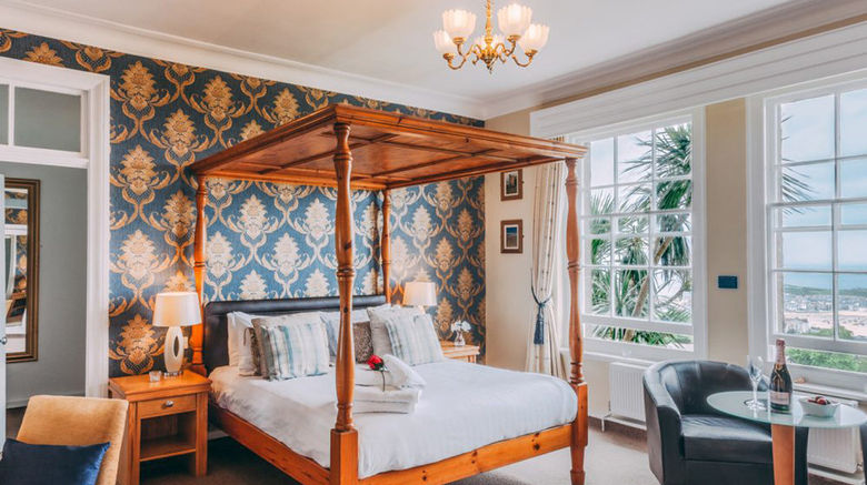 <b>Tregenna Castle Hotel Room</b>. Images powered by <a href="https://www.leonardoworldwide.com/" title="Leonardo Worldwide" target="_blank">Leonardo</a>.