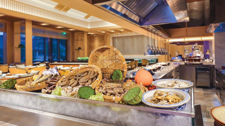 <b>West Lake State Guest House Restaurant</b>. Images powered by <a href=https://www.travelagewest.com/Hotels/Hangzhou-China/