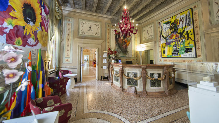 Byblos Art Hotel Villa Amista Lobby
