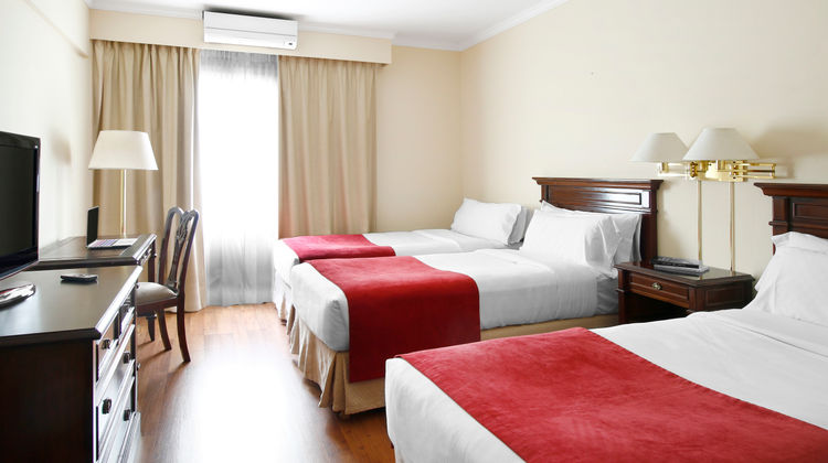 Cyan Americas Towers Hotel Room