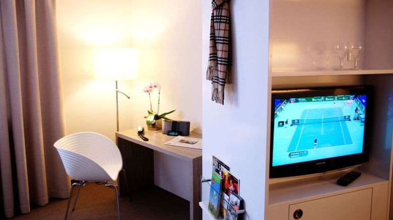 <b>Hotel Schweizer Hof Room</b>. Images powered by <a href="https://www.leonardoworldwide.com/" title="Leonardo Worldwide" target="_blank">Leonardo</a>.