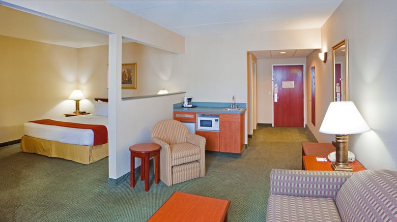 <b>Holiday Inn Express Suite</b>. Images powered by <a href="https://www.leonardoworldwide.com/" title="Leonardo Worldwide" target="_blank">Leonardo</a>.