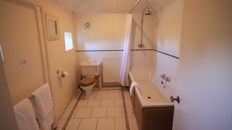 <b>The Worsley Arms Hotel Room</b>. Images powered by <a href="https://www.leonardoworldwide.com/" title="Leonardo Worldwide" target="_blank">Leonardo</a>.