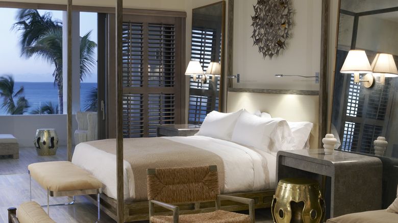 <b>Four Seasons Resort & Residences Suite</b>. Images powered by <a href="https://www.leonardoworldwide.com/" title="Leonardo Worldwide" target="_blank">Leonardo</a>.