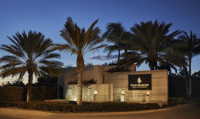 Four Seasons Resort & Residences Exterior