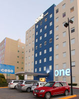 One Queretaro Plaza Galerias