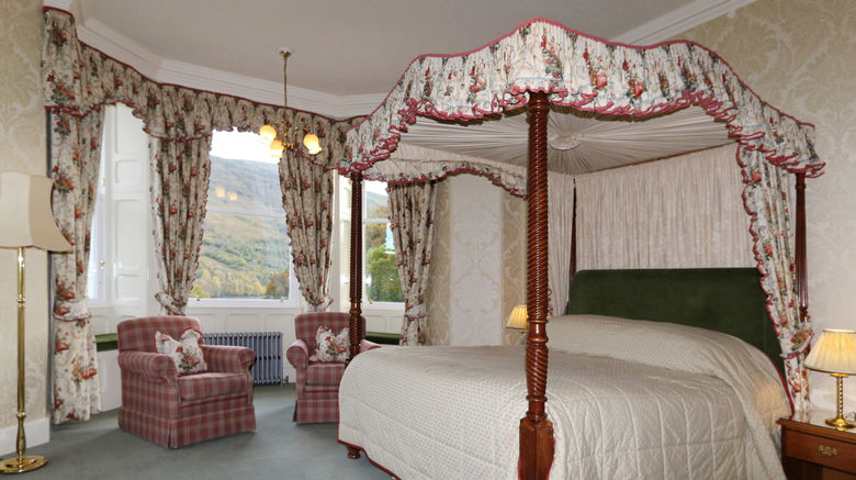 <b>Glengarry Castle Hotel Room</b>. Images powered by <a href="https://www.leonardoworldwide.com/" title="Leonardo Worldwide" target="_blank">Leonardo</a>.