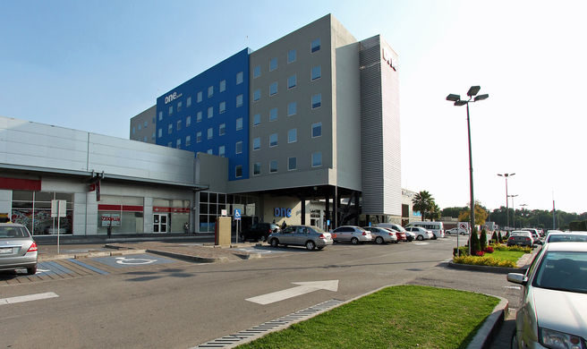 One Cuautitlan Exterior